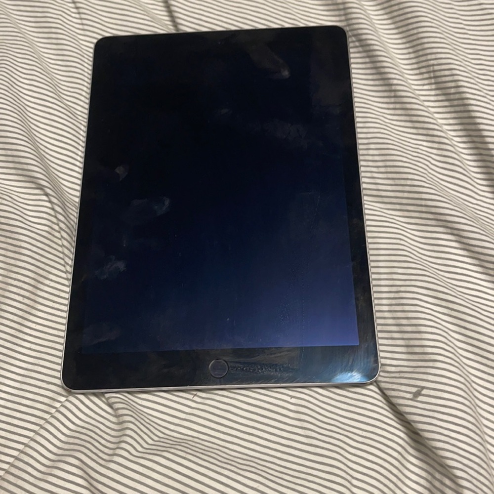 COPY - iPad Air 2 128GB space gray read description